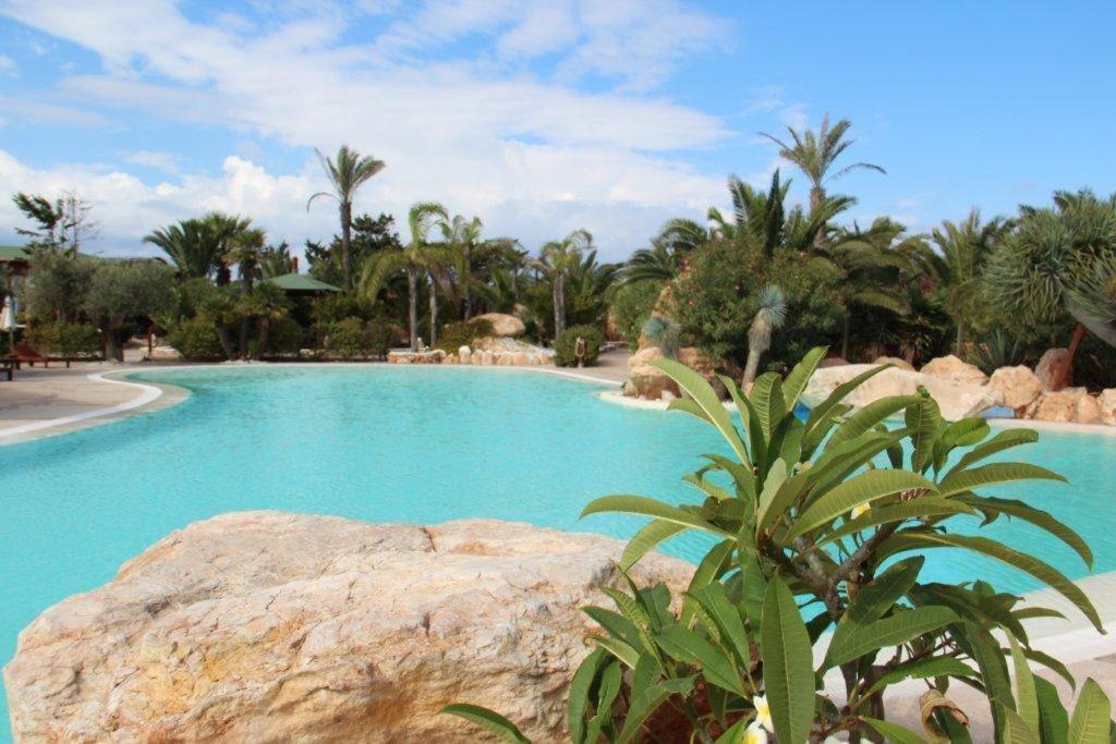 Cupola Bianca Resort LMP Exteriér fotografie