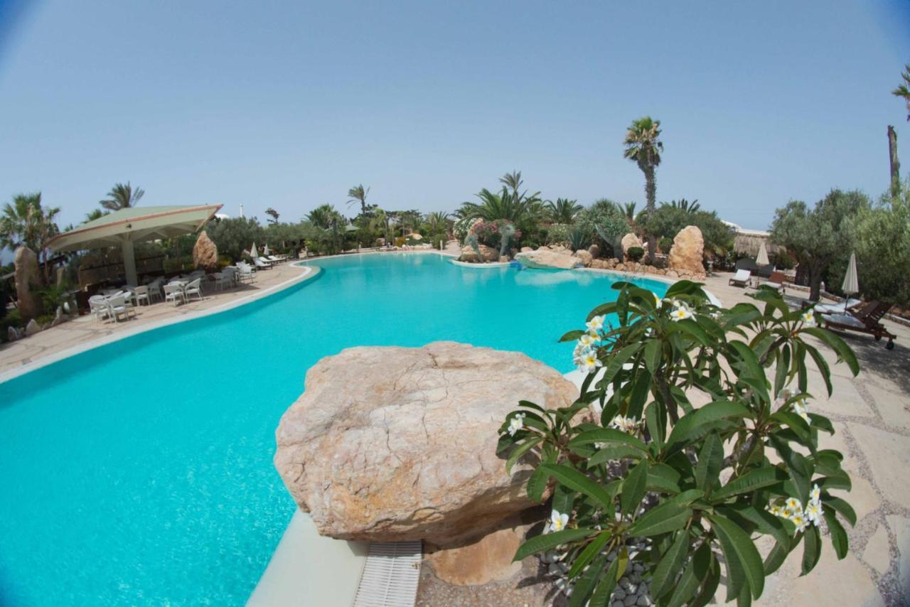 Cupola Bianca Resort LMP Exteriér fotografie